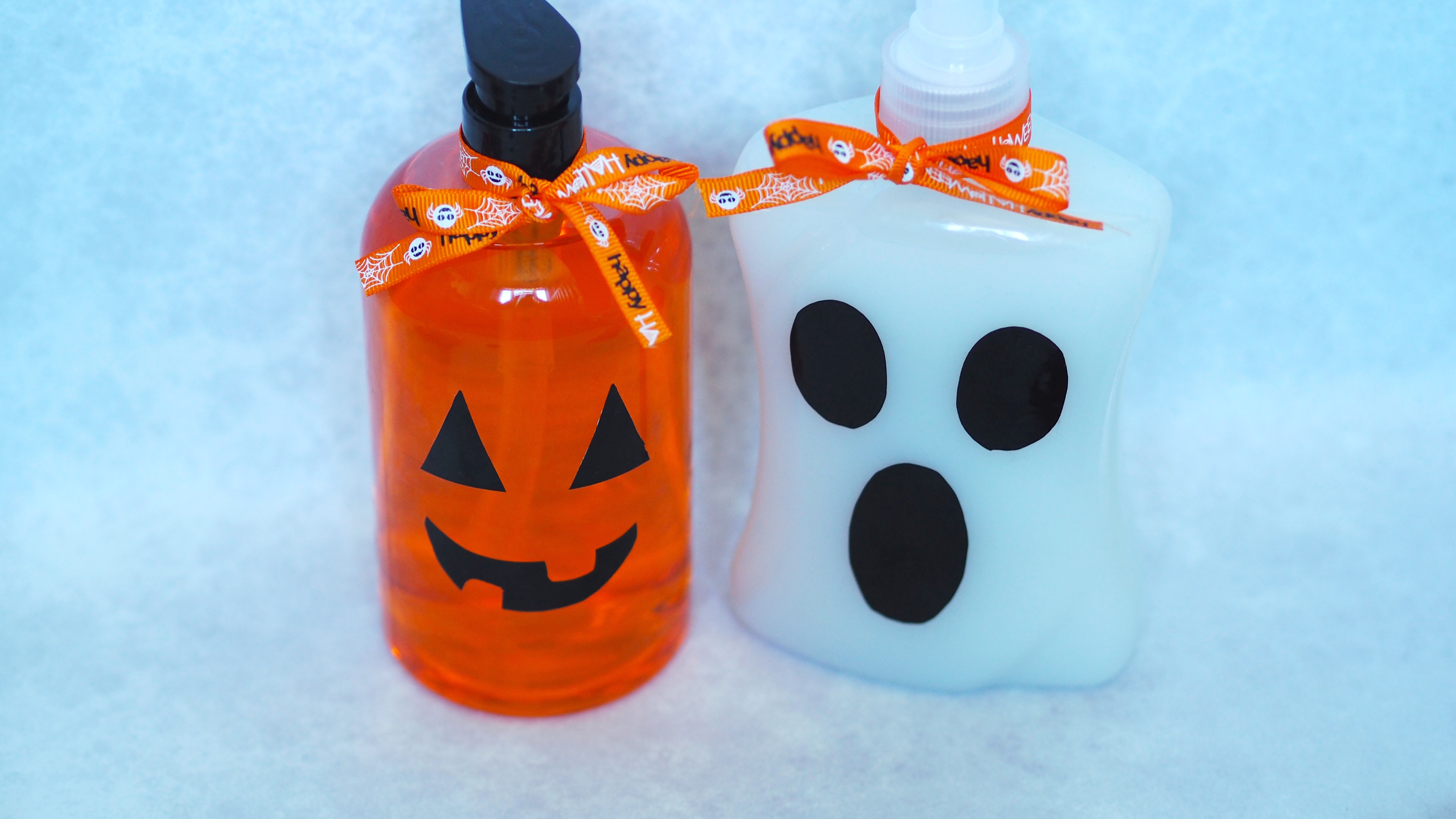 DIY Halloween Soap Dispensers | Halloween Soap Dispenser an easy #halloween #craft to decorate this season