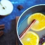 This Mulled Apple Juice is the perfect non-alcoholic alternative to mulled wine and is ideal for entertaining kids and drivers. #mulled #apple #christmas #autumn