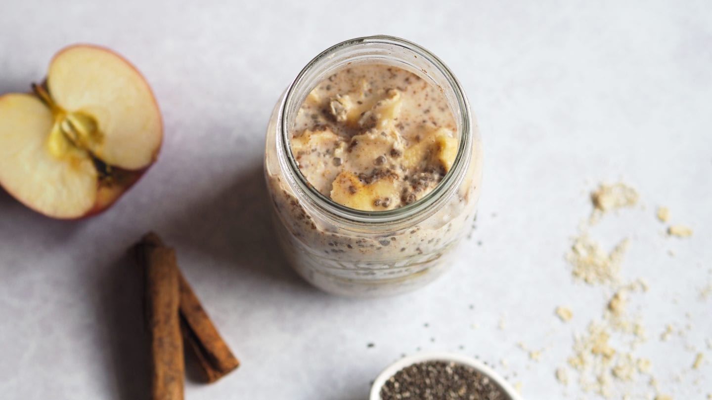 Apple and Cinnamon Overnight Oats | Gluten and Dairy Free Breakfast, Gluten Free Oats, almond milk, dried apple & raisins, chia seeds and cinnamon make this the perfect Autumnal breakfast
